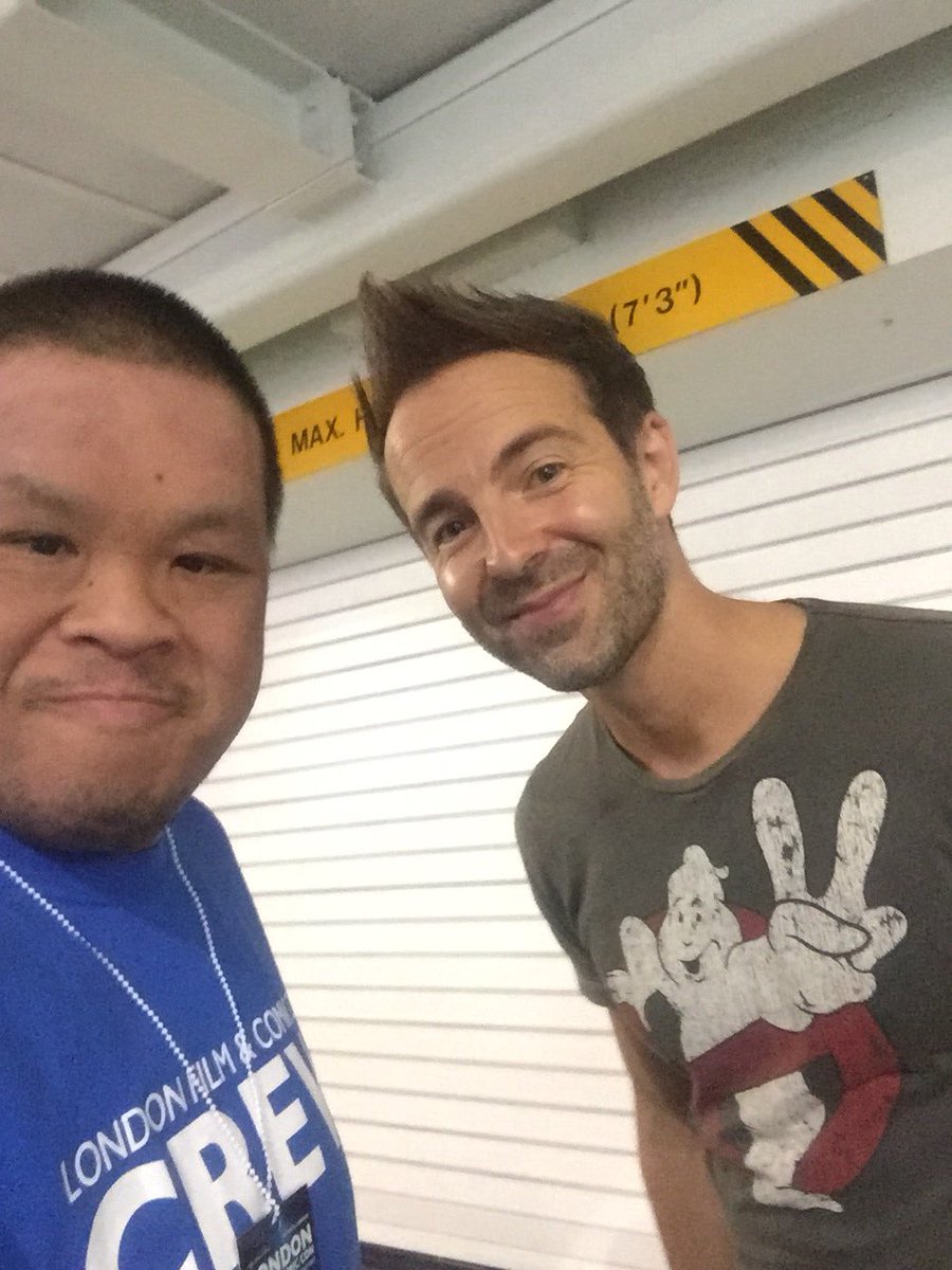raymondho7's tweet photo. @MarkReadMusic it was lovely and pleasure to see you #lfcc2017 and hoping new music from @A1Official https://t.co/OrLi5gmZwB