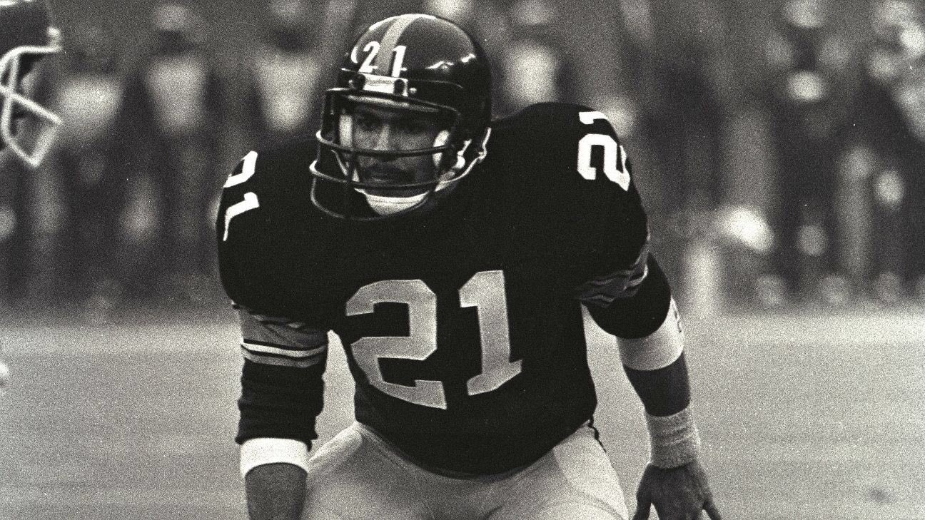 Happy birthday to Hall of Fame coach Tony Dungy! 
He s one of a kind!  