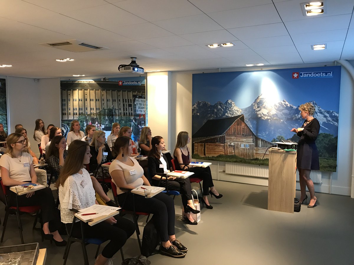 Lady_Academy's tweet photo. Droom jij ervan om later een succesvolle onderneemster of zakenvrouw te worden? Meld je aan voor de gratis academy!
https://t.co/ur1VhYngol https://t.co/kGrcBZDjLP