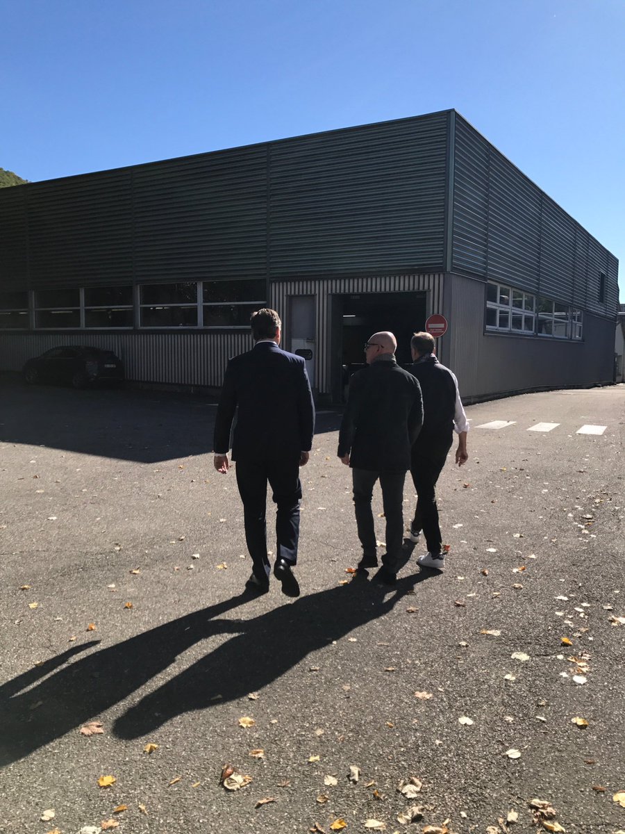 Pierre Schmitt, Eric Thorel et Arnaud <a href="/montebourg/">☰ Arnaud Montebourg</a> sur le site #velcorex unique entreprise de velours en France ! #textile #usine #Alsace