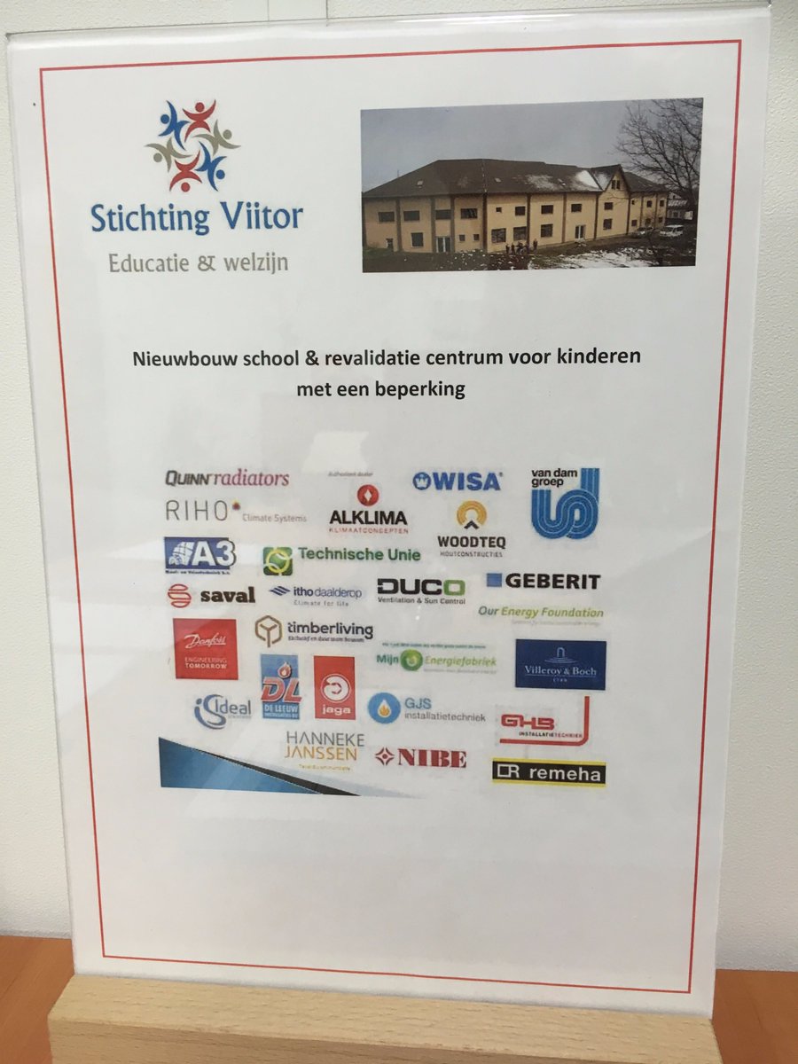 Stichting Viitor geeft kinderen in Roemenië zicht op een toekomst! Wij maakten de brochure i.s.m. <a href="/reclamemakersho/">reclamemakers-holten</a>.