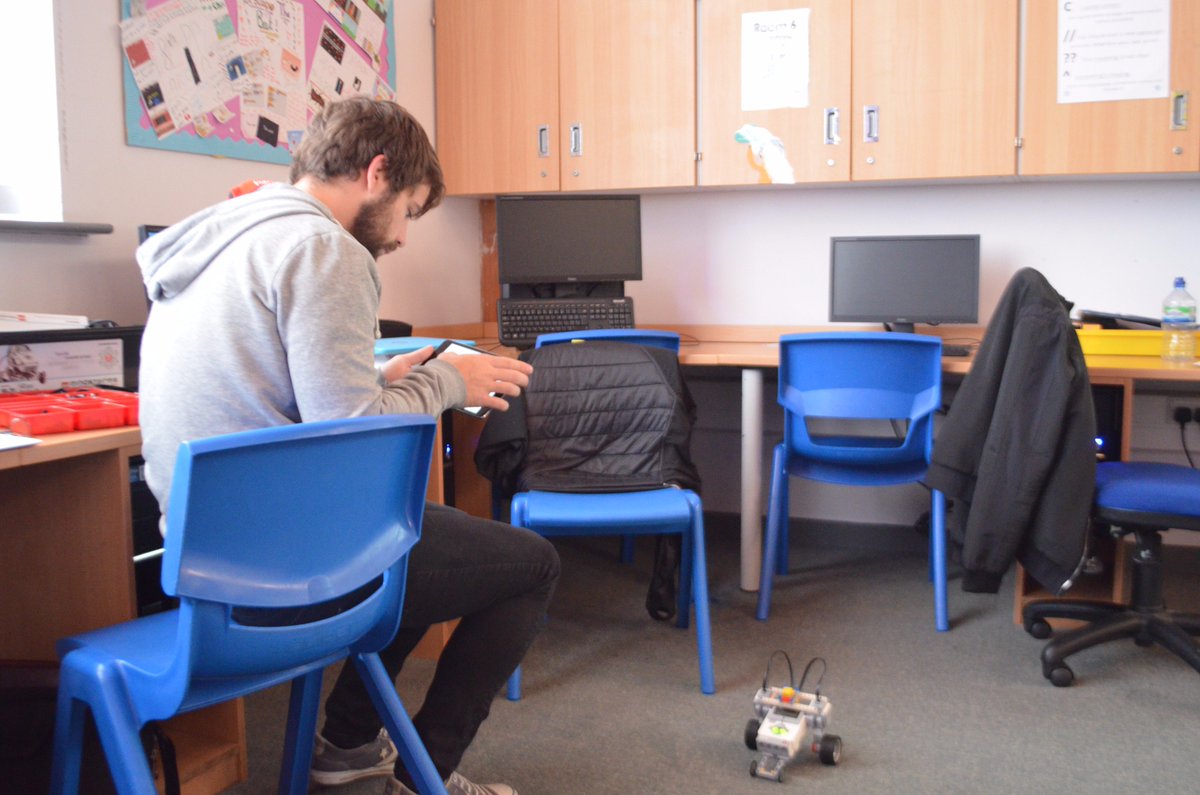 CastleRockSch's tweet photo. Big thanks to everyone attending #CastleRockHighSchool for the #LegoTraining day yesterday! @LEGOeducationUK #LEGOmindstorms https://t.co/zcJaZxfnvI