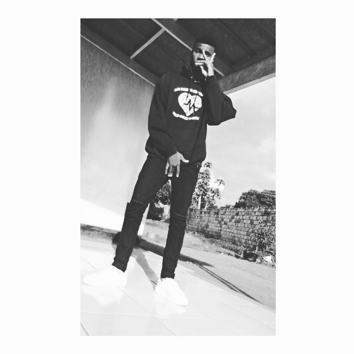 IamPaxtan's tweet photo. Workin' on more Music.
An EP coming Soon❤️🖤🖤
#EitherWays🔊🎵🎶 https://t.co/S5c4z95h7z