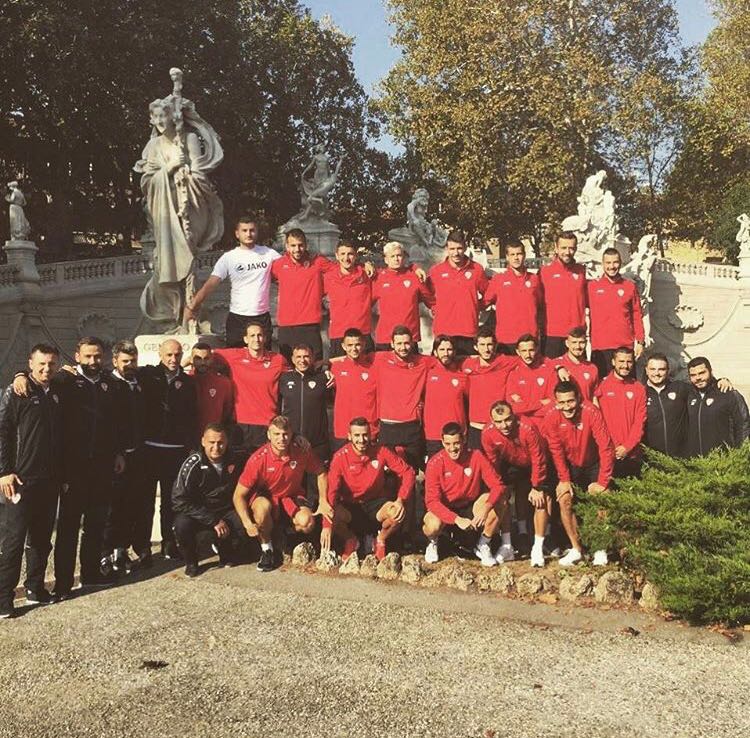 ezgjanalioski's tweet image. relaxing stroll with the lads through Turin before #itamac 🇲🇰 
#macedonia #nationalteam #ea8 #relax #turin
