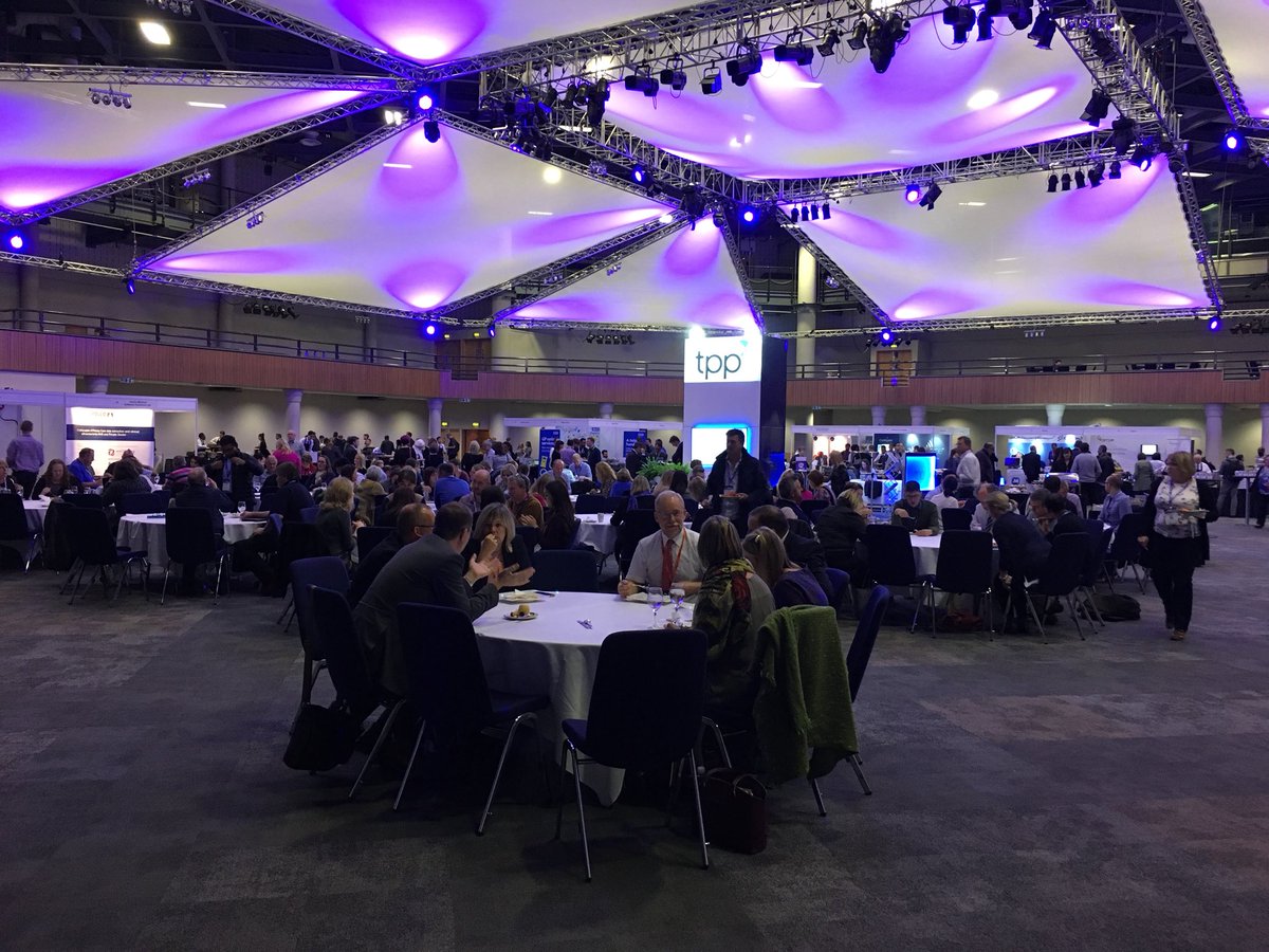 changinghealth's tweet photo. Lunch break for the 600+ decision makers @S1NUG #2017SNUG https://t.co/Bhh8nDnTHy
