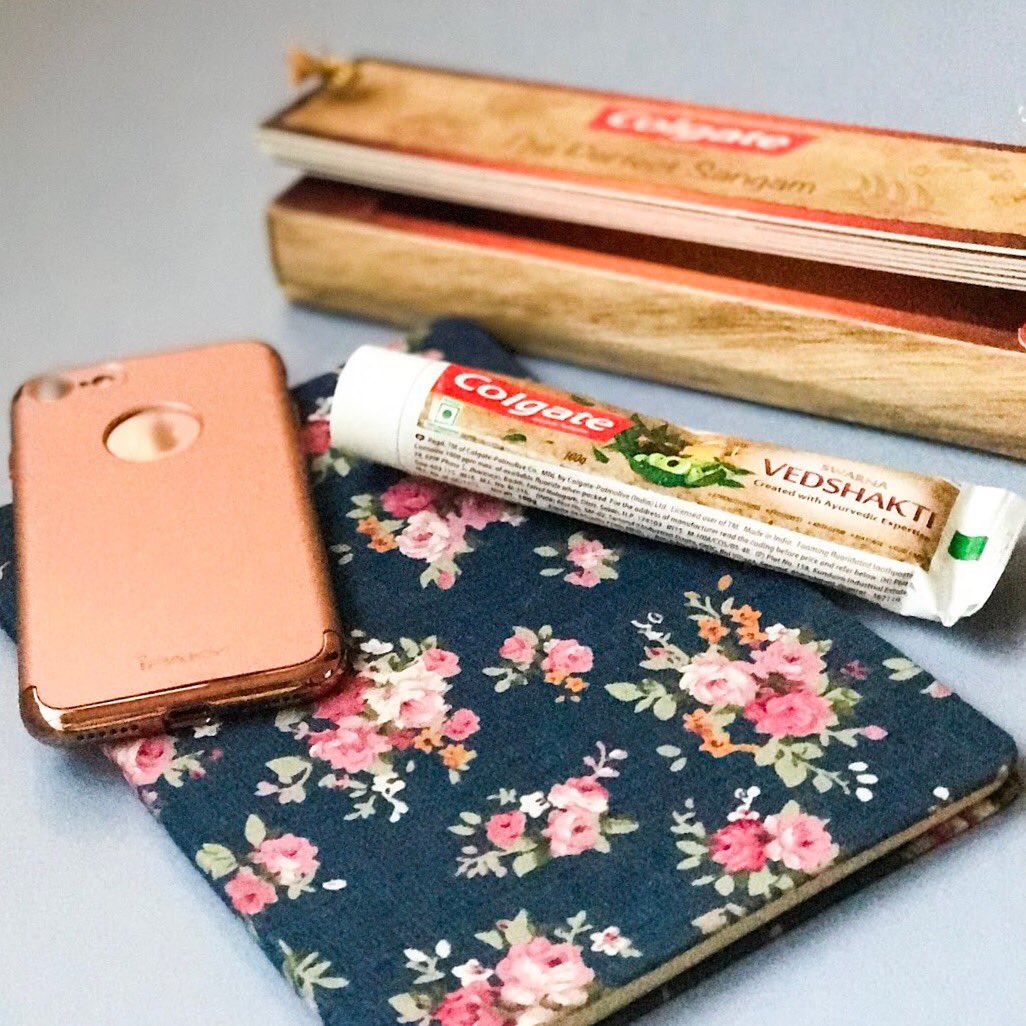 Priya_HOS's tweet photo. The perfect sangam of Ved and vigyaan. The New Colgate Swarna Vedshakti is a perfect way to stay fresh. 
Full review on the blog https://t.co/aOAabe4PiG