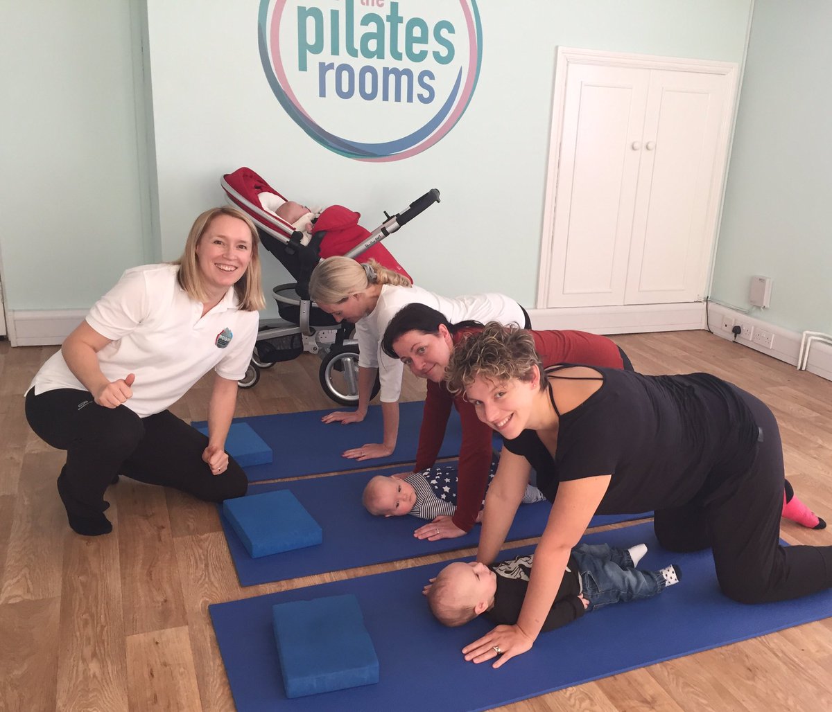 fliss_nicholson's tweet photo. Got some mums doing their #extremekegel while working @pilatesroomsuk and missing out on #POGP2017! https://t.co/AttTFkMo5F