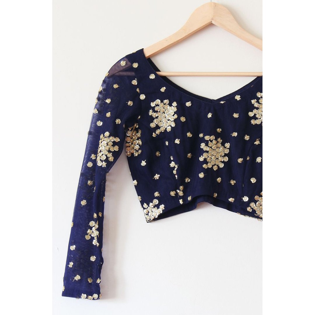 youdesign011's tweet photo. #Sequins #blouse
CODE : PT 379
#Georgette
Price : Rs. 4699
☎️: 8779965613 (whatsapp)
📩: designer@ninecolours.com
https://t.co/mjeeDnPnnU https://t.co/GzX3vaTQX6