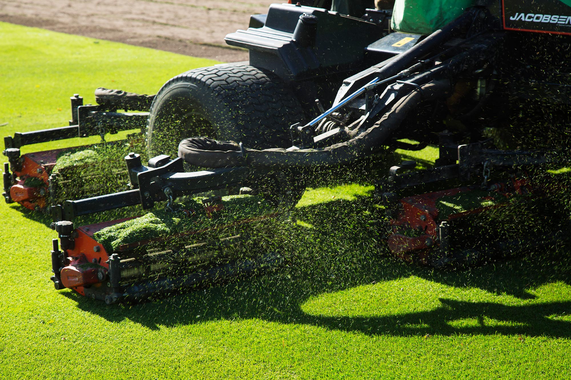 Tillers Turf on Twitter "Jacobsen 405 mowing our Greens on soil