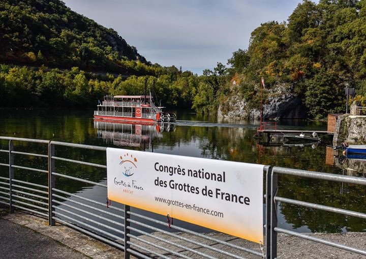 grottesdelacave's tweet photo. 56 ème congrès de l'#anecat. Merci à la #grotte #prehistorique de Thaïs 😀 https://t.co/Z0QTtE57GX