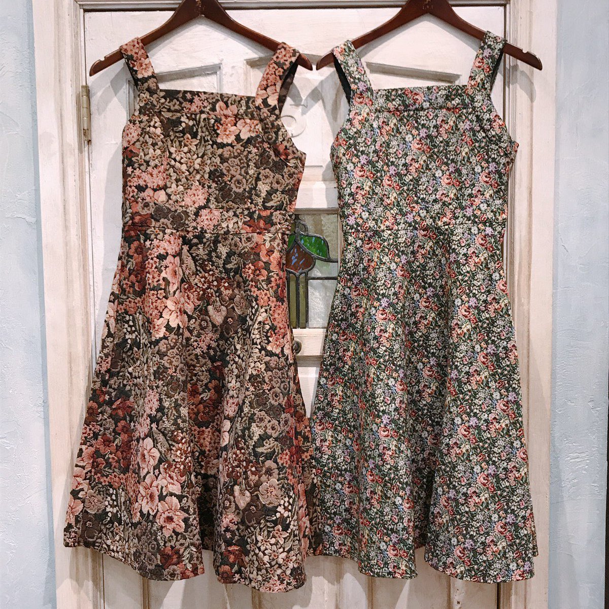 F I N Tルクア店 New ゴブランフレアーワンピース 12 000 Tax Mix Brown 秋冬と言えば ゴブラン柄 ヴィンテージライクなデザインでクラシカル感も味わえます フィント Fint ルクア ゴブラン