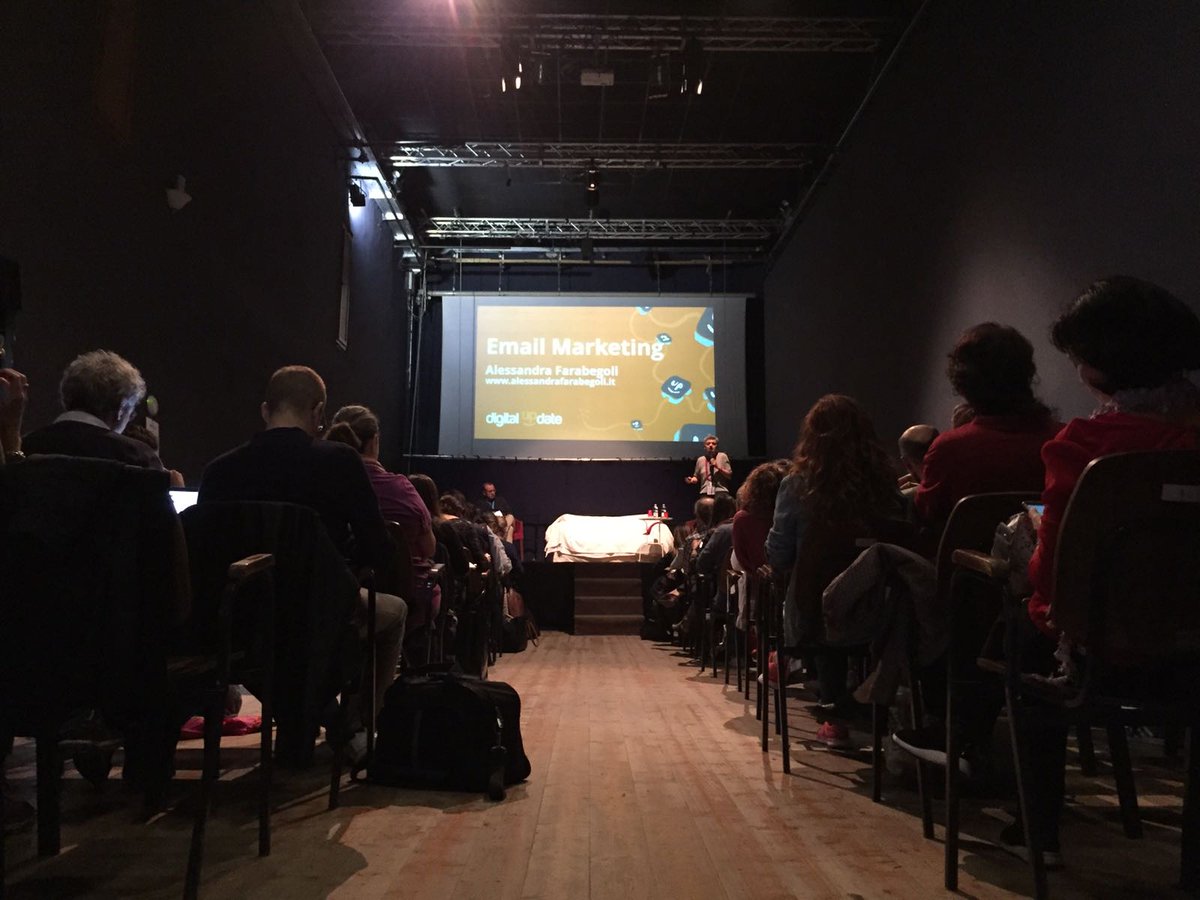Oggi giornata di formazione full immersion sul #DigitalMarketing con <a href="/EdTv/">Enrico Marchetto</a> e @alebegoli al Teatro Lux di #Pisa #IF2017