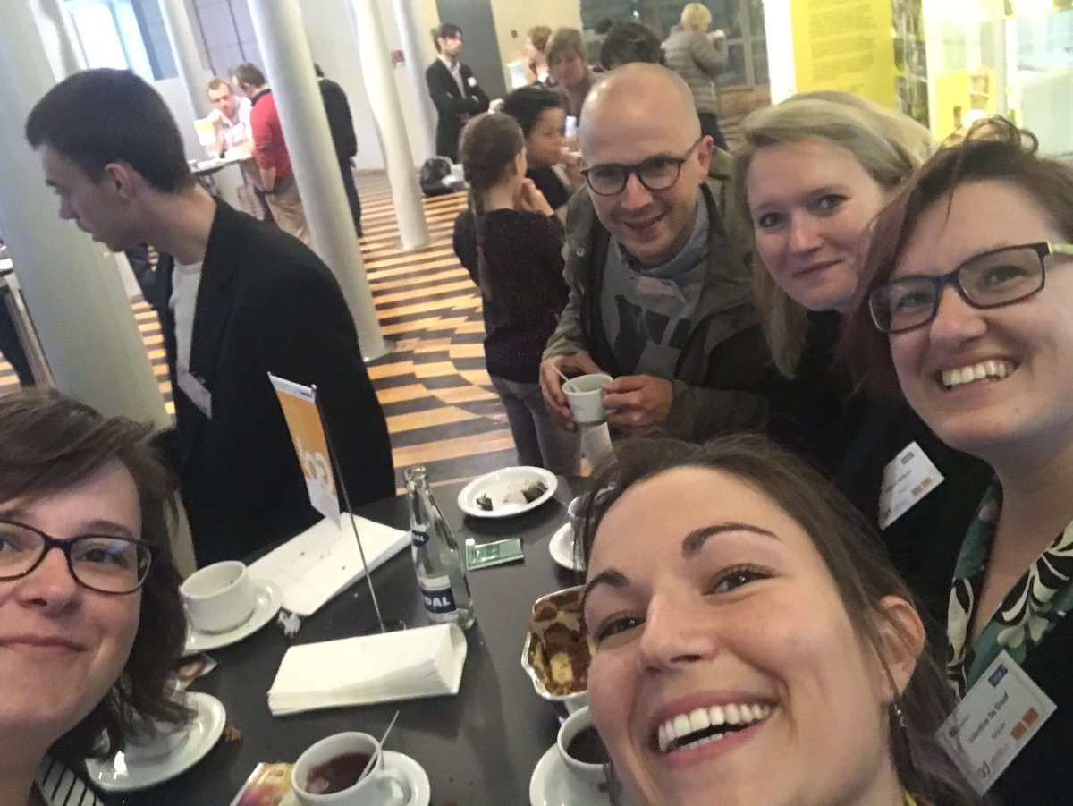 Helemaal klaar voor onze workshop #TACCLE3 <a href="/cleyman/">Tom Van den Broeck </a> <a href="/BSGOHetLaerhof/">GO! Het Laerhof</a> <a href="/BSGOMelgesdreef/">GO! MELGESDREEF</a>