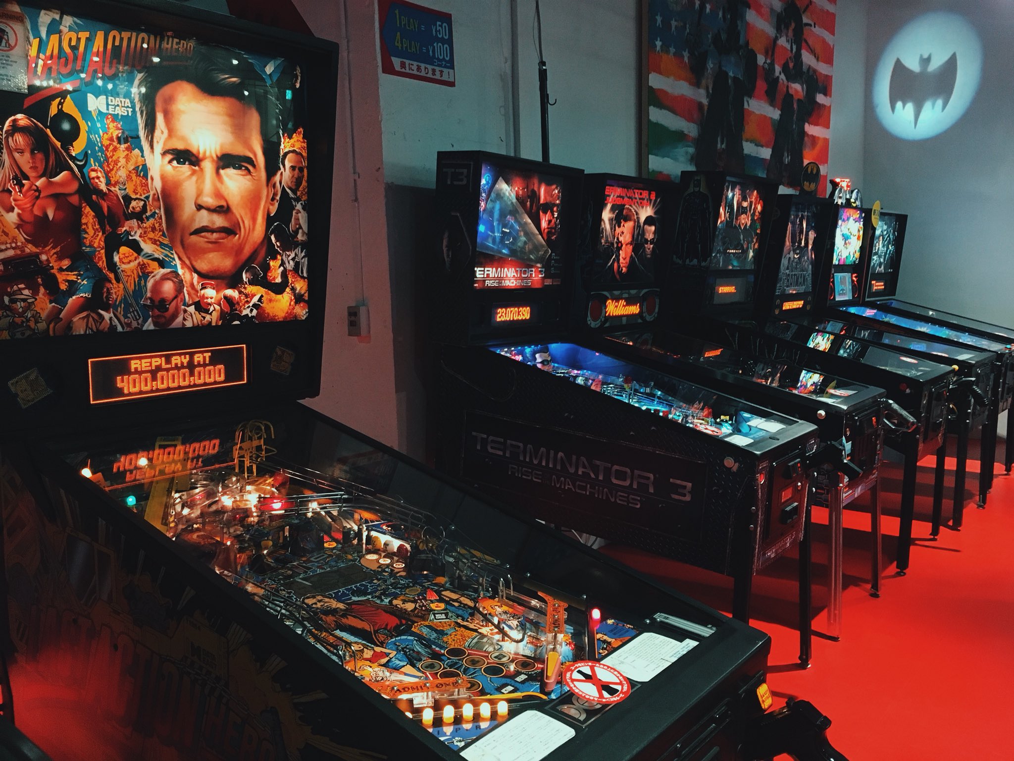 ヨシミツ ダイキ Daiki Yoshimitsu 大阪のシルバーボールプラネット マジでこの世の天国説 数十台のピンボール マシンと 瓶コーラ 外国人の同志も楽しそうにプレイしている 映画ファンは絶対たのしめるよ 東京でもまたピンボールをやりたい ヨシミツ ダイキ Daiki Yoshimitsu 大阪のシルバーボールプラネット マジでこの世の天国説 数十台のピンボール マシンと 瓶コーラ 外国人の同志も楽しそうにプレイしている 映画ファンは絶対たのしめるよ 東京でもまたピンボールをやりたい