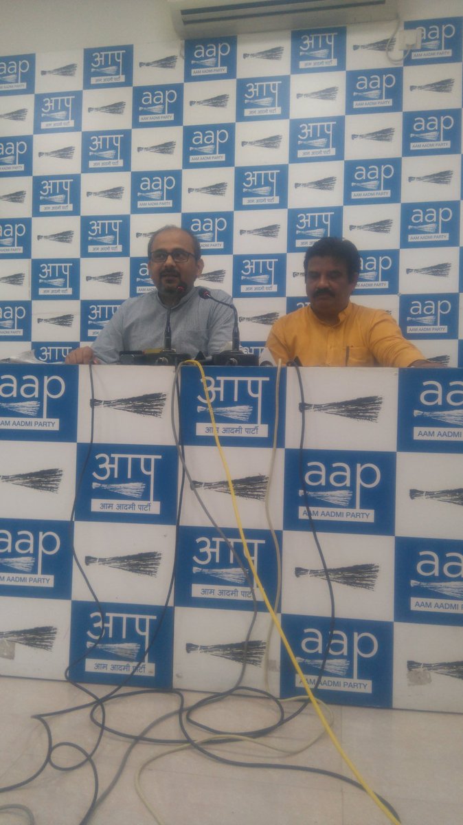 firoztylor's tweet image. जंतर मंतर पर अब प्रोटेस्ट नही कर सकते, NGT का मानना है कि इससे #NoisePolution होता है, कही ये हर विरोध को दबा देने वाले राजा की साजिश तो नही