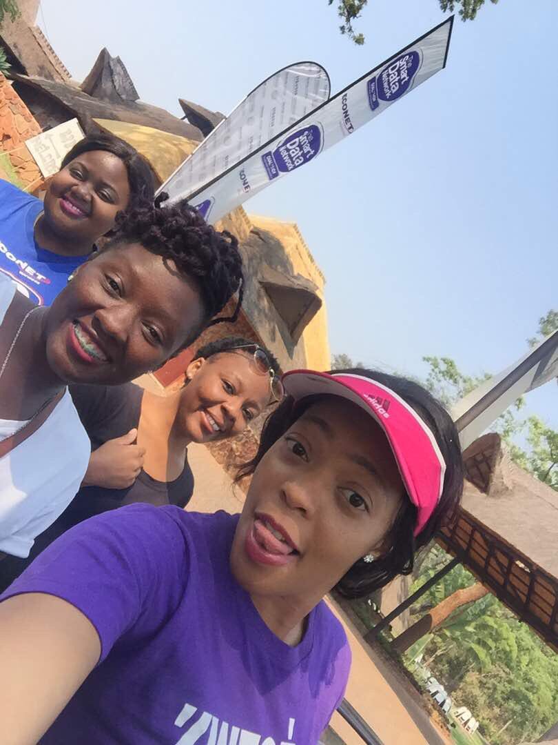 FungisayiNhengu's tweet photo. With @TiSirewu @ellenvongayi @buebarbara #ContactCentreWeek #TeamEconet https://t.co/lcD13Obcb0