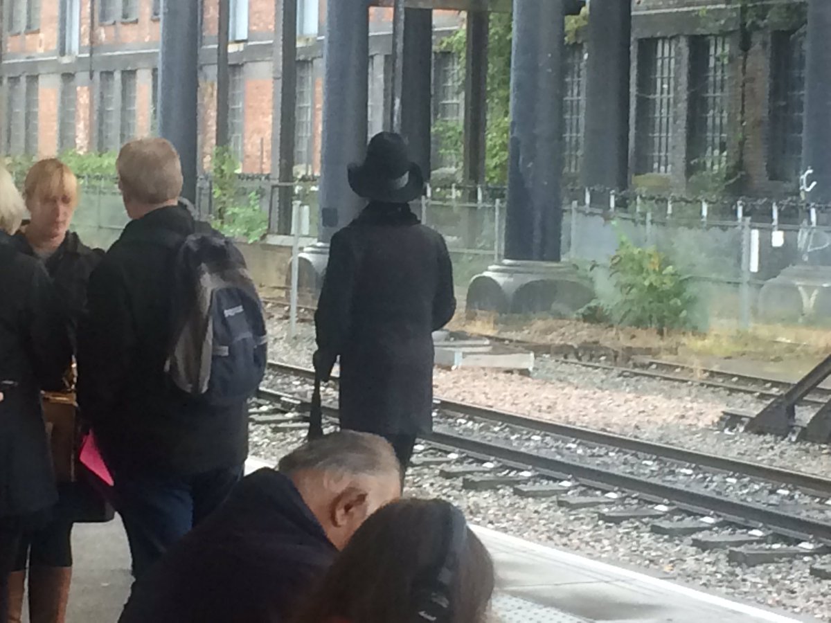 CharlesHeslett's tweet image. A different class of passenger on the train the other day...#Hatsoff #QualityThreads