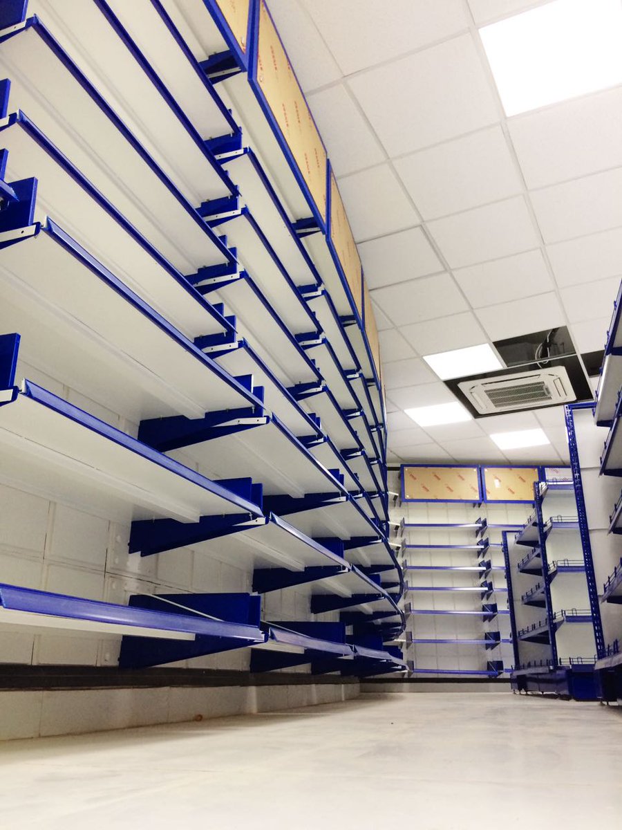 GlueDesignIndia's tweet photo. QuickStoreTransformation. Quiktile up in<48hours. SaveTime,Money. Best#fixture for Apartment complexes. #moderntrade #supermarket #architect https://t.co/YLRkUWGdNF