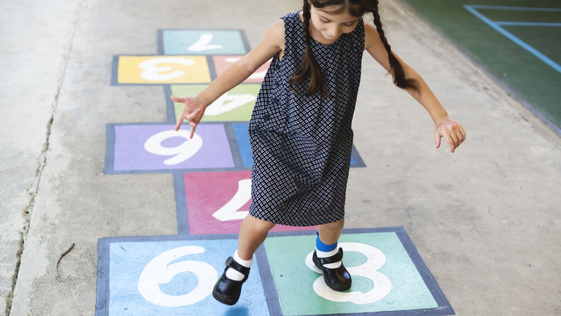 edutopia's tweet photo. A child’s brain is wired for math. Learn how to flip the understanding switch: https://t.co/qMlSmqOYkK https://t.co/GCkba8BYBd