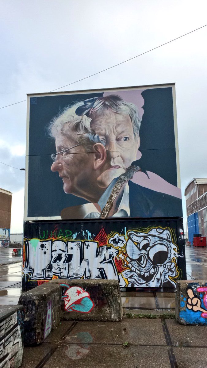 NDSM (@ndsm_werf) on Twitter photo "Zorg goed voor de stad en voor elkaar" Rust zacht lieve burgemeester. Sterkte voor familie en de stad. "Zorg goed voor de stad en voor elkaar" Rust zacht lieve burgemeester. Sterkte voor familie en de stad.