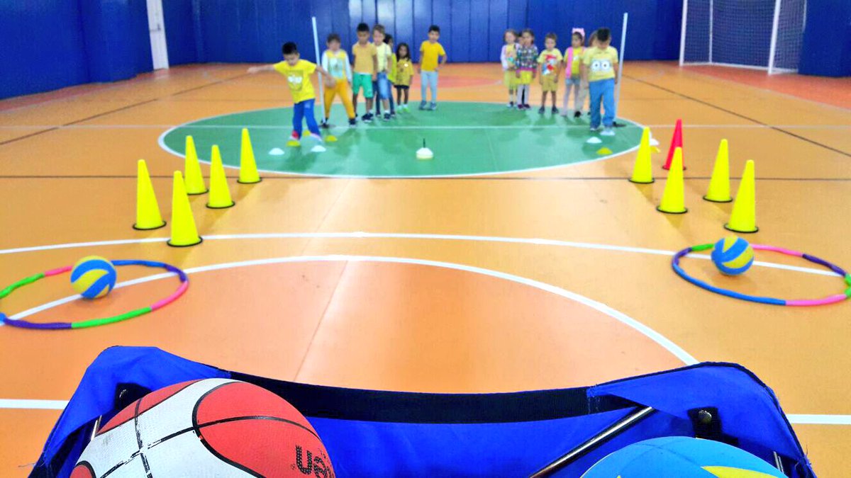 NazanBac's tweet photo. #osbep top toplama etkinliğimizde spor ile birlikte teşekkür etme davranışını pekiştirdik 👍🏻#sosyalbecerieğitimi #kindergarten @TugbaAbanoz https://t.co/0DA9JalfET