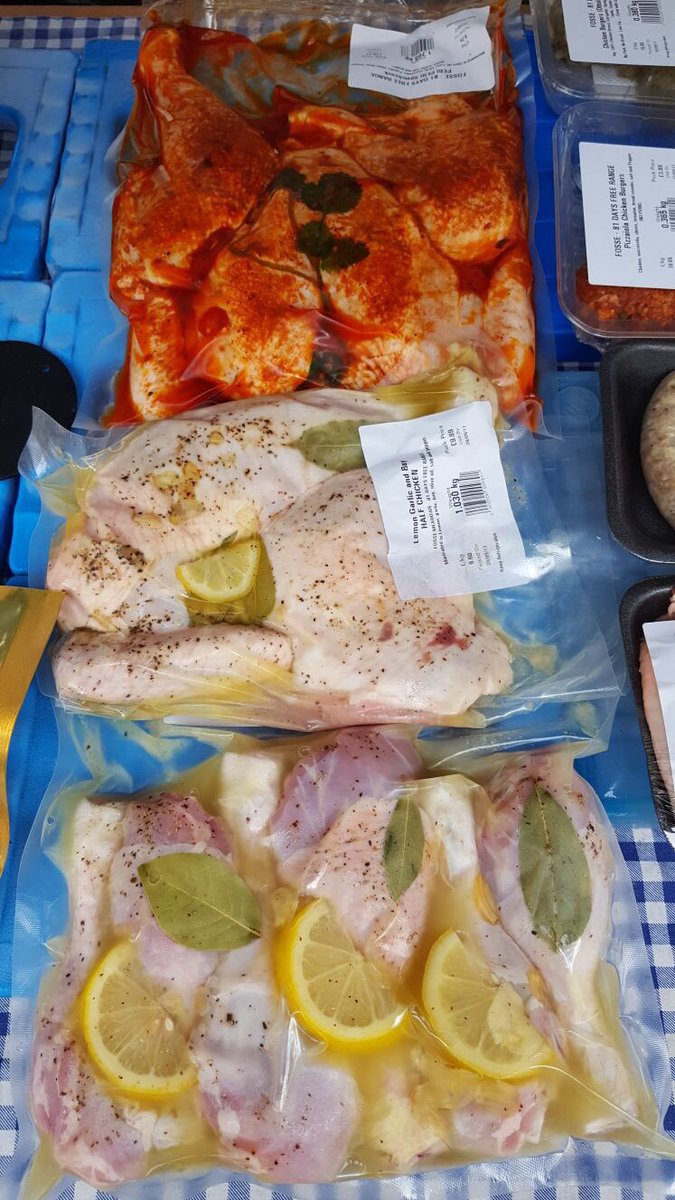 FosseMeadows's tweet photo. Visit your local London #farmersmarket this wk'end for real #fresh #veryfreerange #veryslowgrown #delicious #fossechicken #foodiesfav 🐓 https://t.co/MP9F80O19j