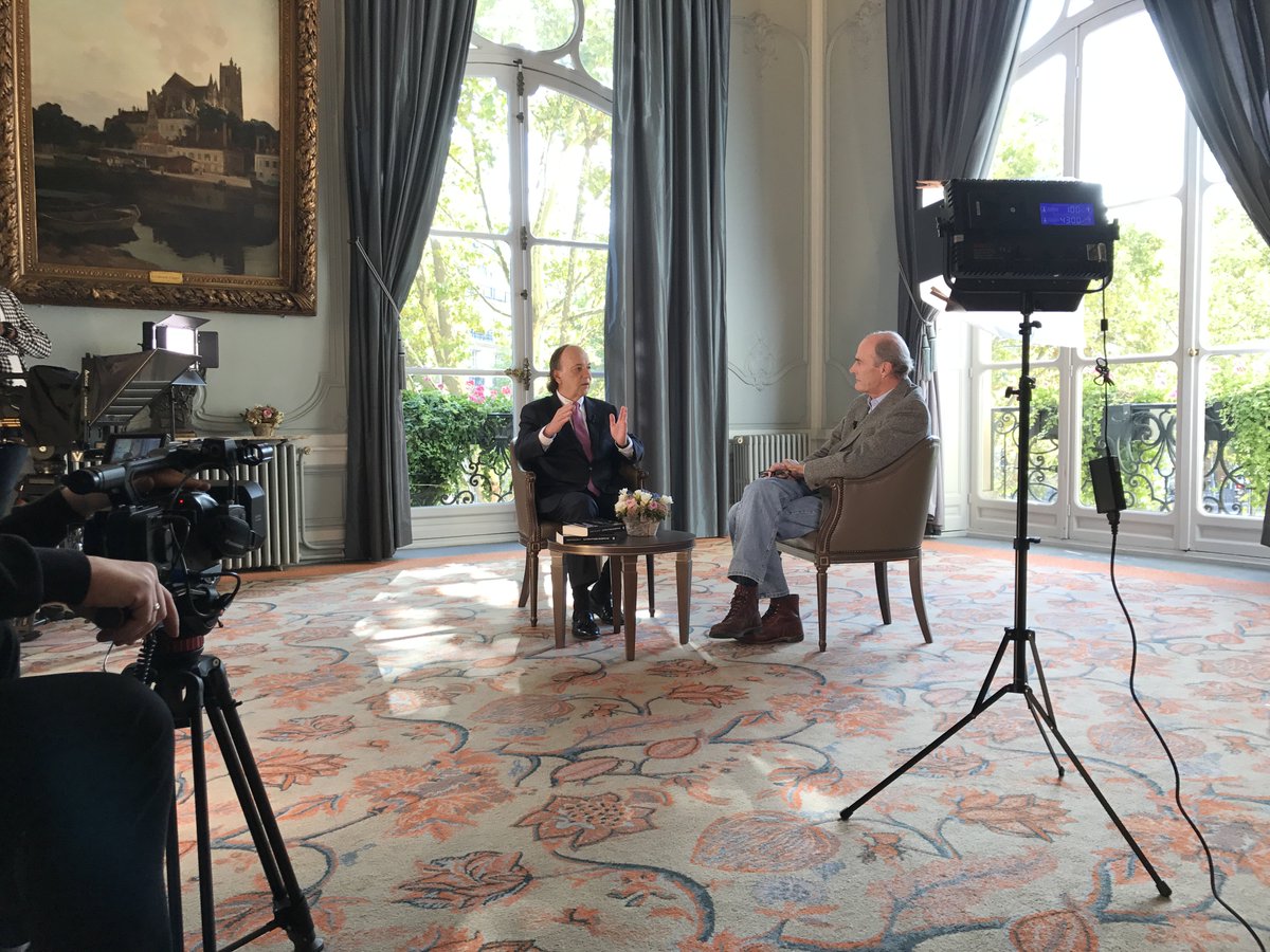 JimRickardsenFr's tweet photo. [En Marche vers la Faillite] Ne manquez pas ce soir #ITVideo Bill Bonner/Jim Rickards sur la #faillite financière programmée par nos élites https://t.co/ha80pMAGJG