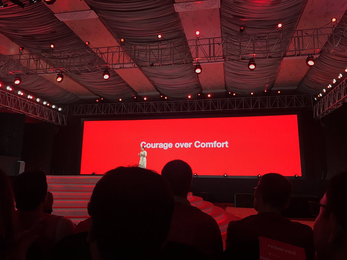 chaipattee's tweet photo. Courage over Comfort #TIAM2017 https://t.co/s6ixONHhbQ