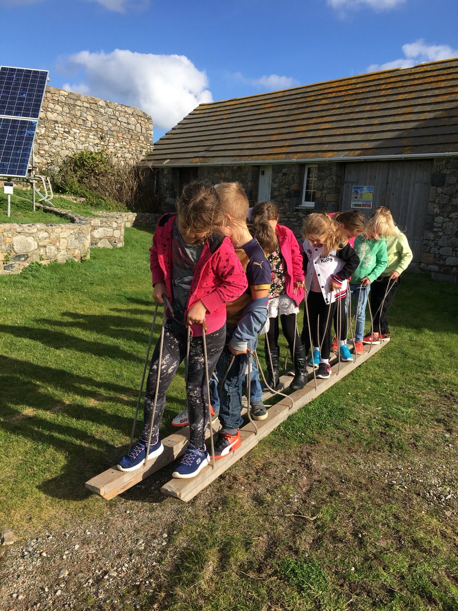 lamareprimary's tweet photo. Testing out our strategies #rightleftright https://t.co/RvyoQDQVmb