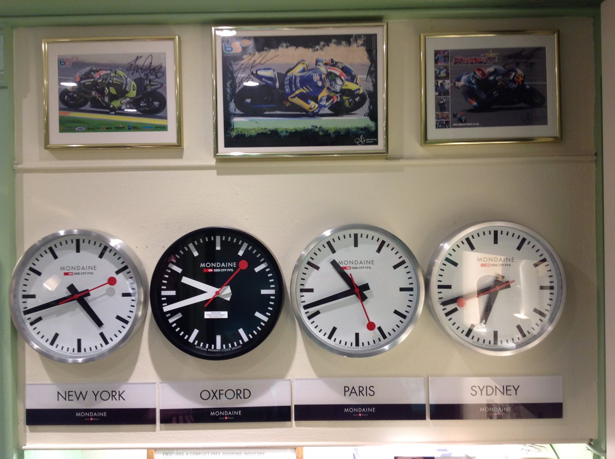 JohnGowing's tweet photo. Our own International Time Hub right here in @CoveredMarketOx!  Pop in anytime to synchronise your watch!
 #Mondaine #Swissrailwaytime https://t.co/PgUckITrlv