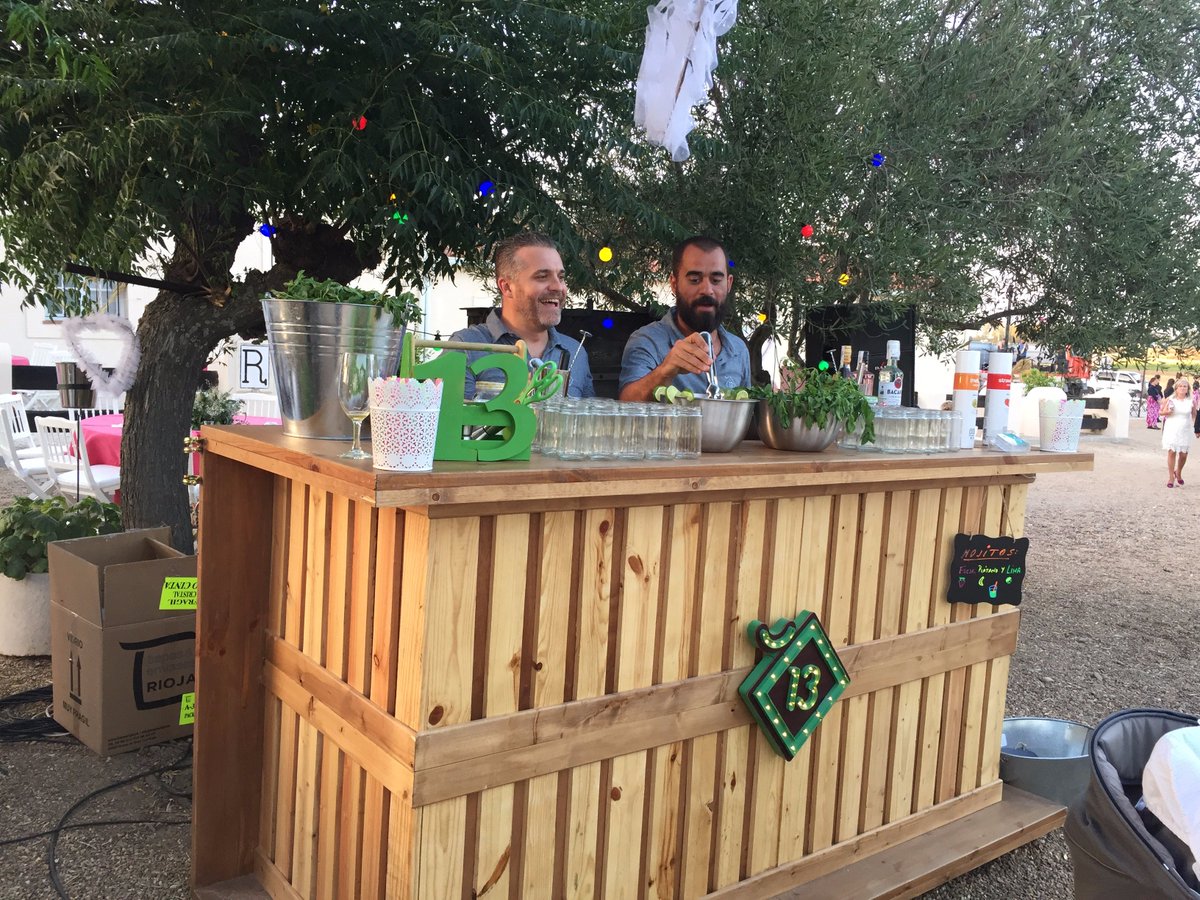 BA_foodtruck's tweet photo. ZONA de COCTELERIA
Estará con nosotros @Cuenta13com con sus deliciosos #Mojitos de sabores CON y SIN Alcohol
No os lo perdáis #Badajoz https://t.co/cfTvUUgMQL