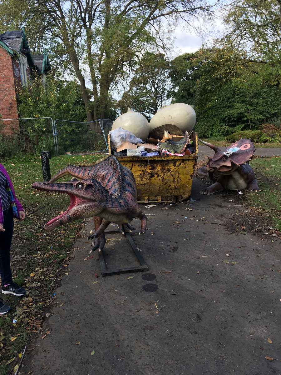 GosforthLibDems's tweet photo. Leazes Park today - the strangest example of fly tipping I’ve ever seen! https://t.co/ZLvDaSElNJ