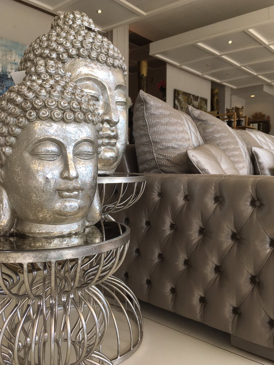mueblescasasola's tweet photo. Ideales estos bustos de Buddha para darle un toque muy zen a cualquier rincón del salón #CasasolaDecor #colorplata #silver #Marbella https://t.co/M3WeKLzqD7