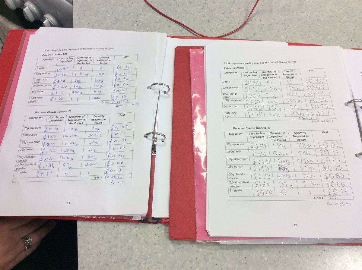 AlloaAcademyHE's tweet image. Costing lessons today for Miss Gibson&apos;s Skills for Work Hospitality class #NumeracyforAll #NumeracyAcrossLearning