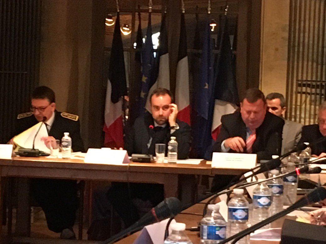 A la préf de Charleville-Mézières Seb Lecornu répond aux anti éoliens @UnionArdennais