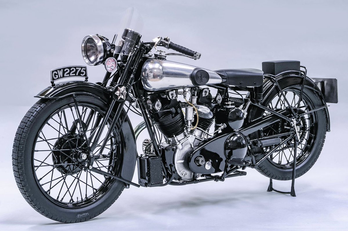 Model Factory Hiro Twitter પર キノの旅 新アニメ放送開始おめでとうございます エルメスのモデルとなったbrough Superior Ss100 弊社では1 9スケールモデルでラインナップしております T Co Dgvlndc2q7 キノの旅 T Co T5nylmaxys