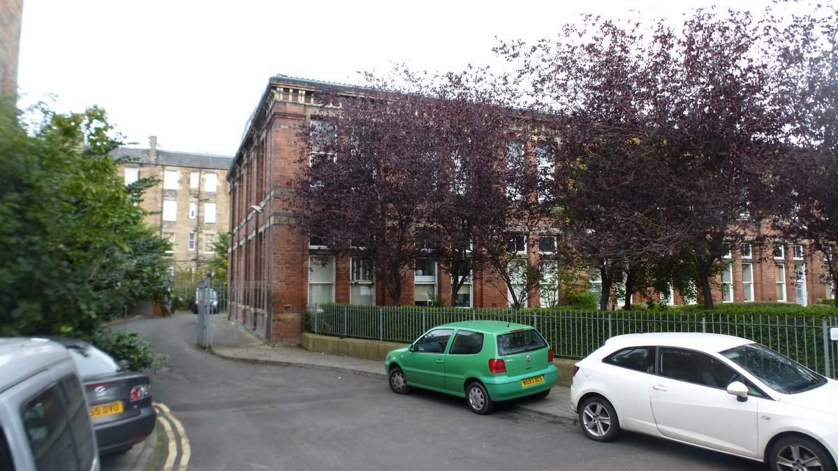 CruzProperty's tweet image. Ground floor flat with private parking, central Edinburgh, for more info check out cruzpropertymanagement.co.uk, @Zoopla or @BetterLetting