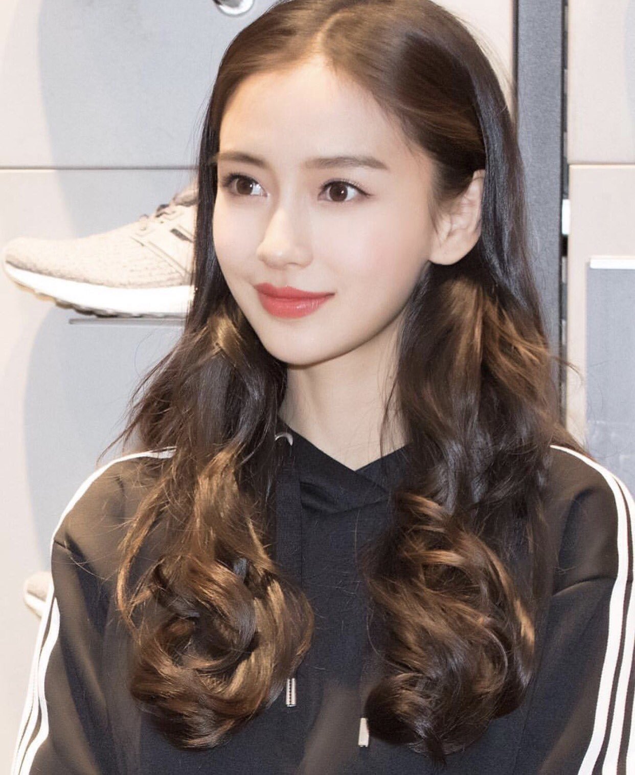 Maco 全人類がひれ伏すレベルの美しさを持つアンジェラベイビー 髪型真似したくても恥ずかしくて美容師に見せられない T Co Wr9axsnupi Twitter Maco 全人類がひれ伏すレベルの美しさを持つアンジェラベイビー 髪型真似したくても恥ずかしくて美容師に見せられない T Co Wr9axsnupi Twitter