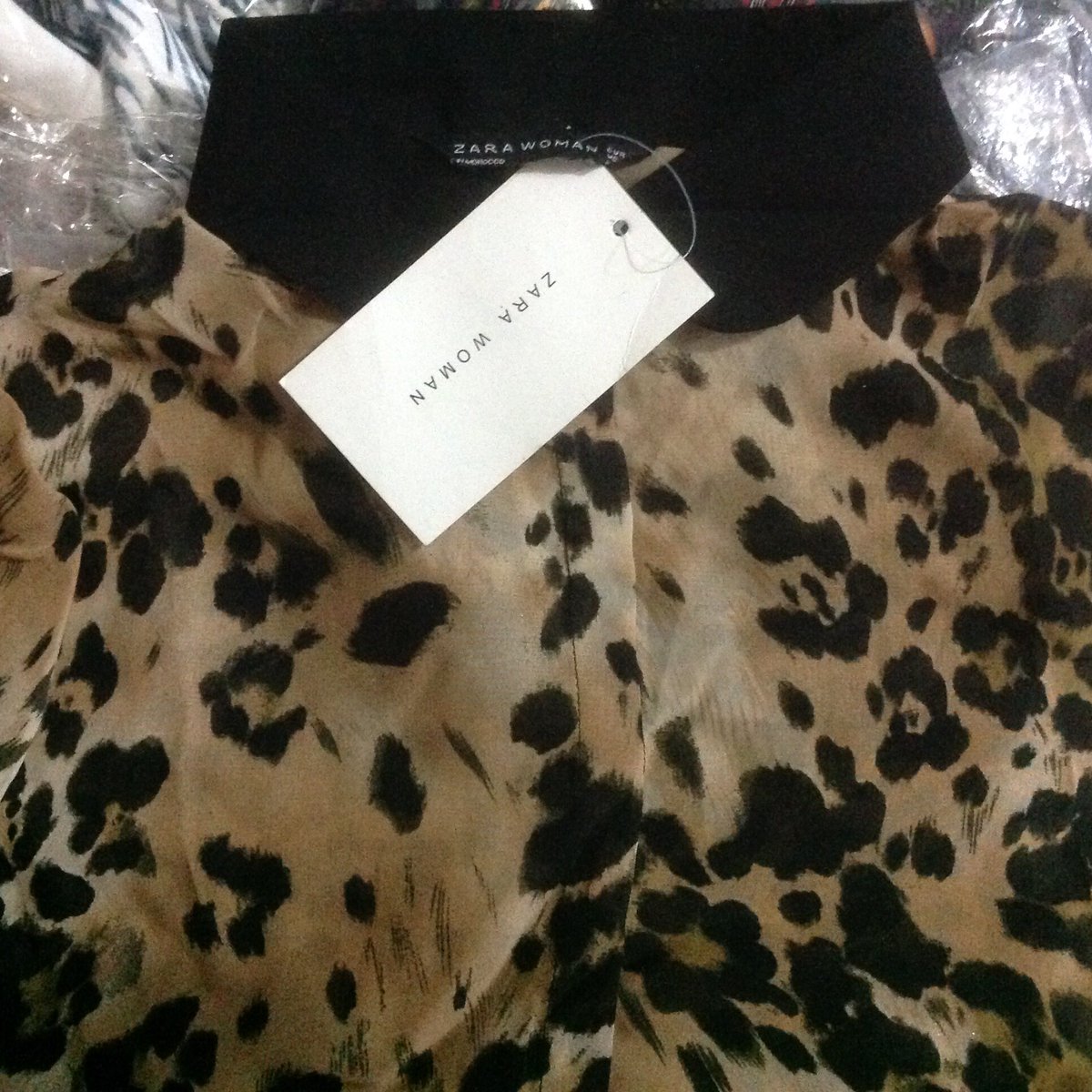 FASHIONmeJakpst's tweet photo. LEOPARD LONG SLEEVE SHIRT. Made in Morocco Rp 250.000,- https://t.co/FNS3zeWIlM FACTORY OUTLET BRANDED JAKARTA https://t.co/6X0V2jqgwG