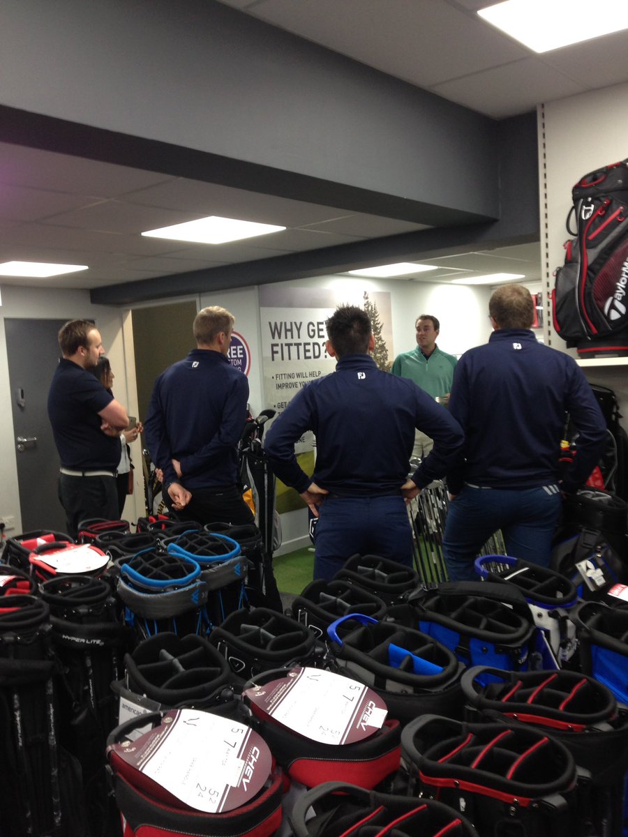 AG_Camberley's tweet image. @AmericanGolf_UK team training with @BettinardiGolf Fantastic putters in AG Camberley now #golf #PGA #1Put #Bettinadi #putters