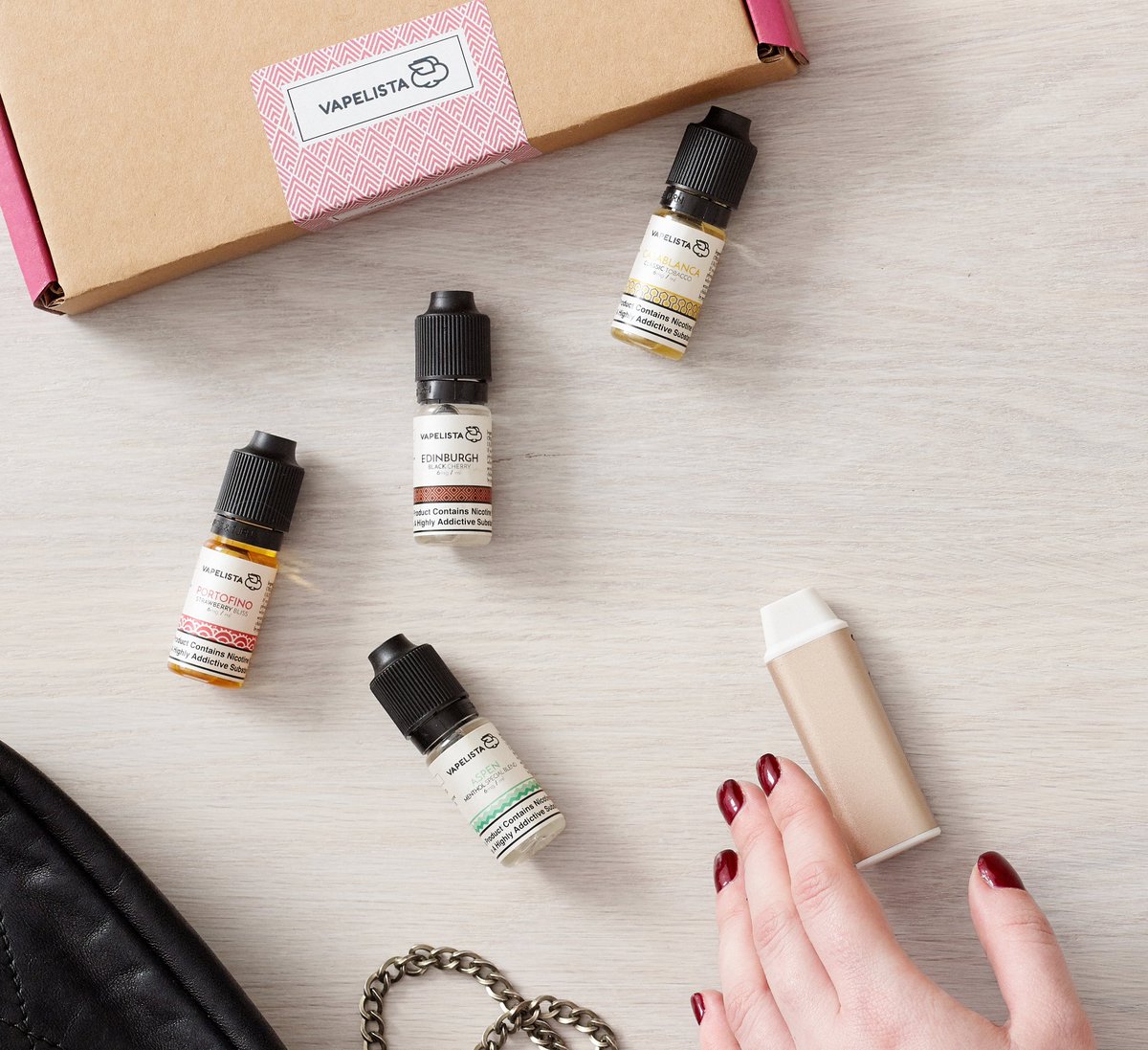 LatestInBeauty's tweet photo. Happy FRI-YAY! Follow &amp; RT to #WIN 1 of 5 @VapelistaVaping Starter Kits (UK only. Ends 13/10) #FreebieFriday #Stoptober #vaping https://t.co/rYB8jbONeL