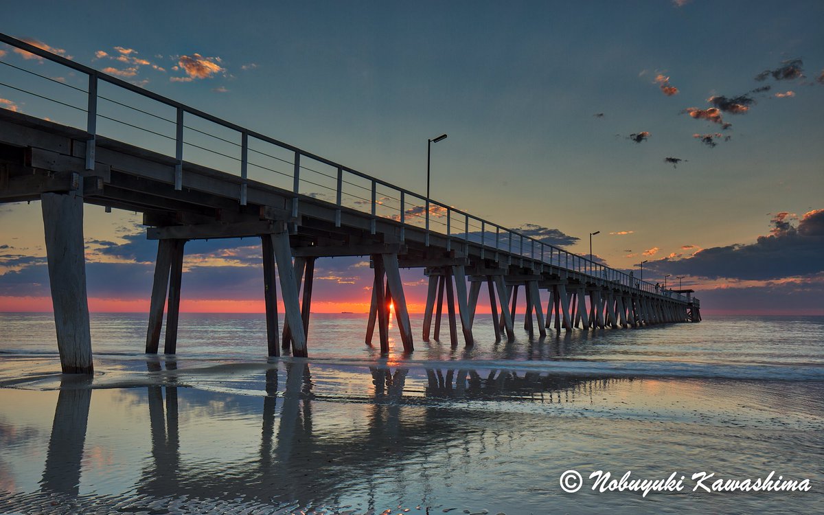 byuki's tweet photo. Largs Bay Jetty at Sunset #LargsBayJetty #Sunset #Adelaide #SouthAustralia #Australia https://t.co/Ke1YgXNtEI