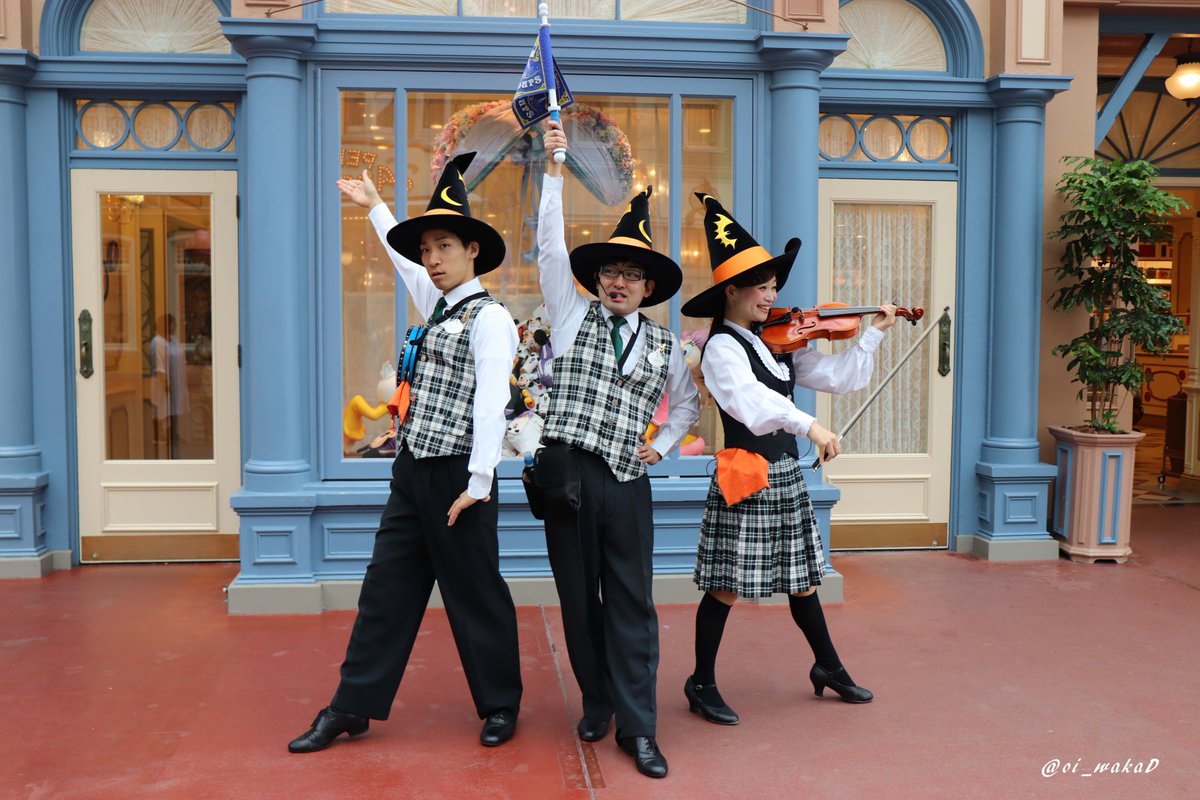 O Xrhsths おいわか Sto Twitter ずっとお会いしたかったジップンズームガイドツアーのみなさん 何か落ちているのを見つめるお三方 ヒトコトさん オトワさん今いくつ オトワさん ７しゃい ダイドウさん ぼくも オトワさん破壊力のある可愛さでした