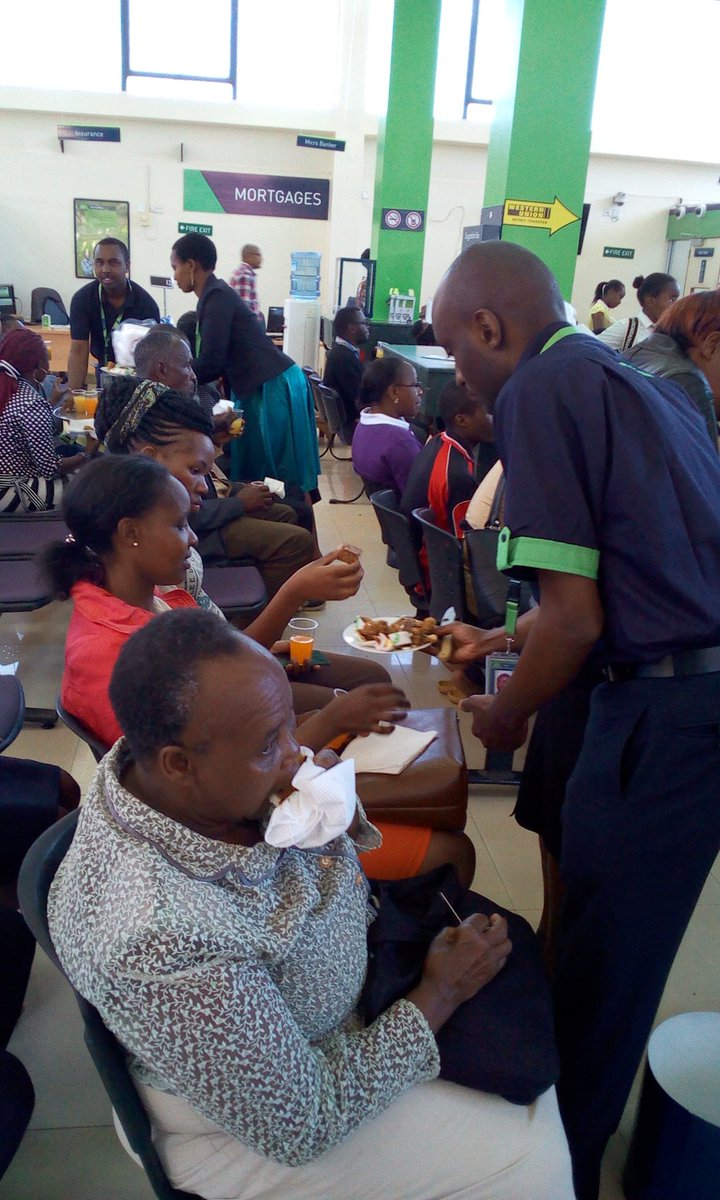 AyooHellen's tweet photo. Customers enjoying refreshments at #KCBNyeri #CSWEEK2017 @KCBGroup https://t.co/GI6wQGdatE