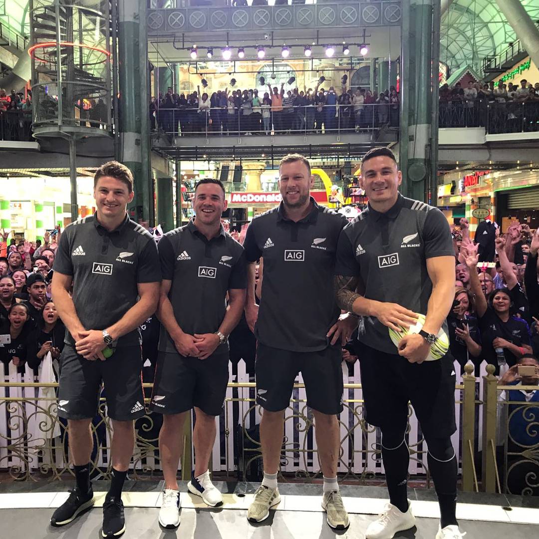 beaudenbarrett's tweet photo. Unbelievable support here in Capetown, thanks for coming out this morning ✌️ https://t.co/PkJvpZ2OUQ