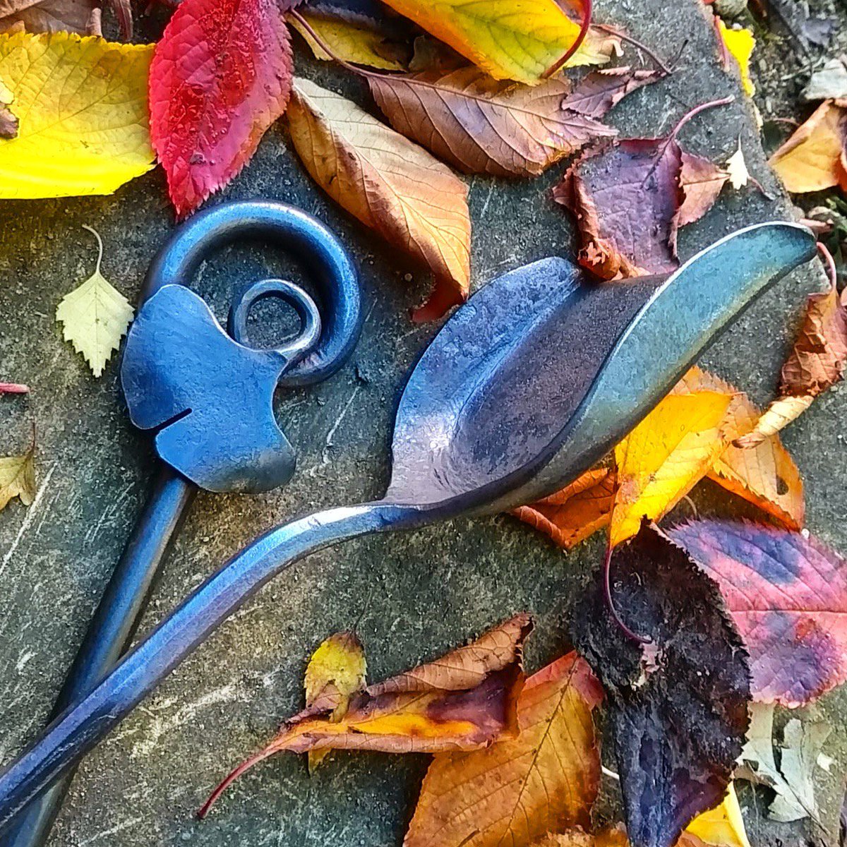 RMHIronWorks's tweet photo. With autumn here, time to think about getting your fireplace ready! #companionset #firetools #rmhillamironworks https://t.co/PJYNfItSdo