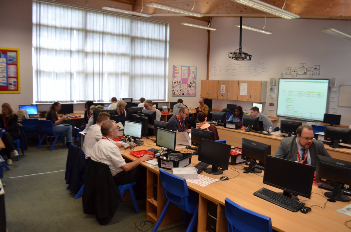 CastleRockSch's tweet photo. Big thanks to everyone attending #CastleRockHighSchool for the #LegoTraining day yesterday! @LEGOeducationUK #LEGOmindstorms https://t.co/zcJaZxfnvI