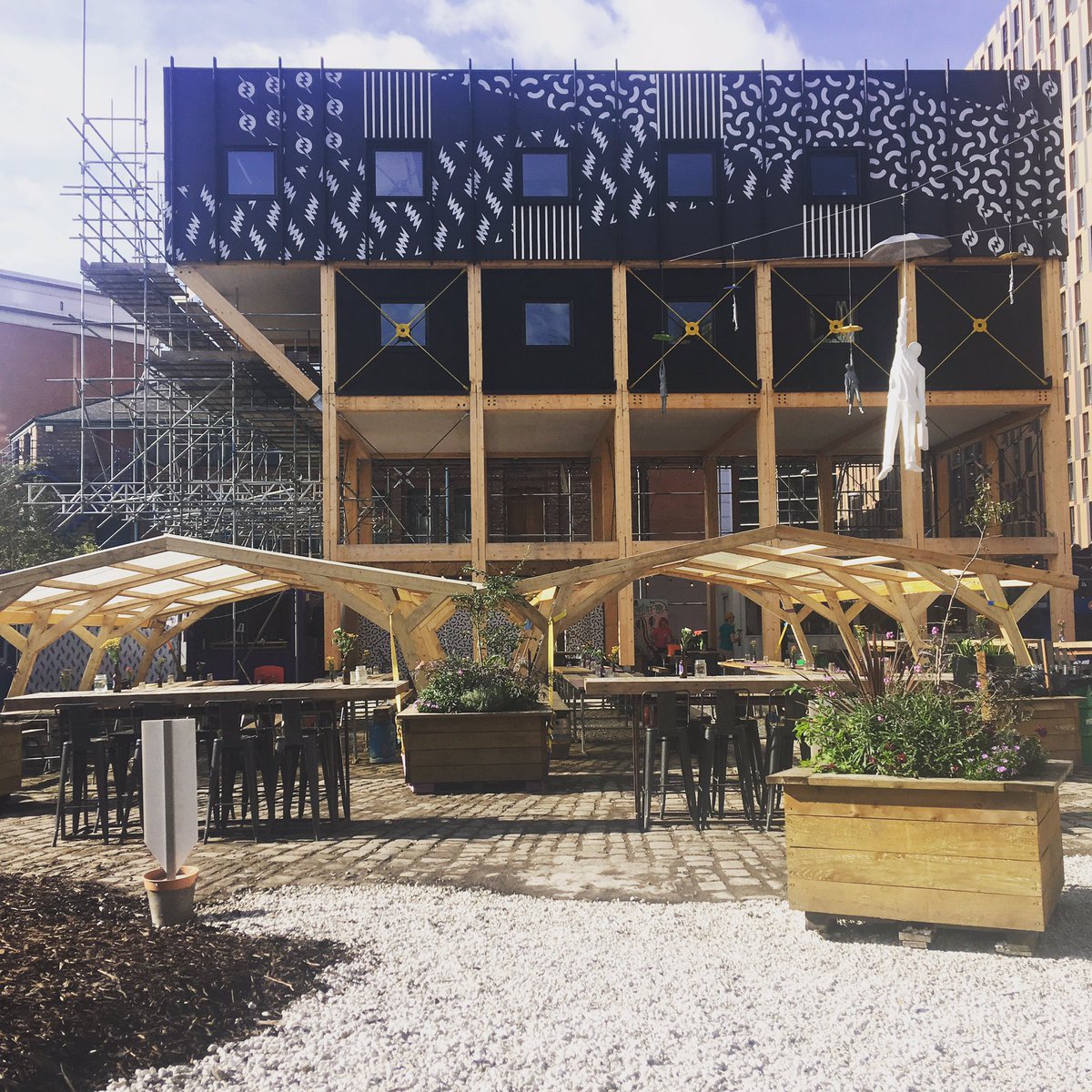 The penultimate #GRUBFoodFair at Mayfield yard of 2017 is open! &amp; things look different! Come get the last scraps of sun and a good time!