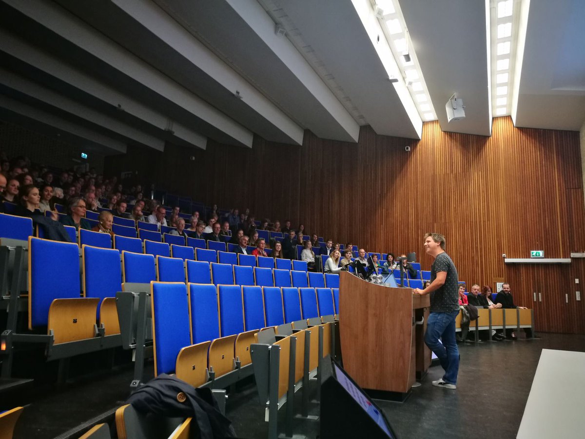 OutputHR's tweet image. The HRS Bachelor Award goes to Meike Kleeven!