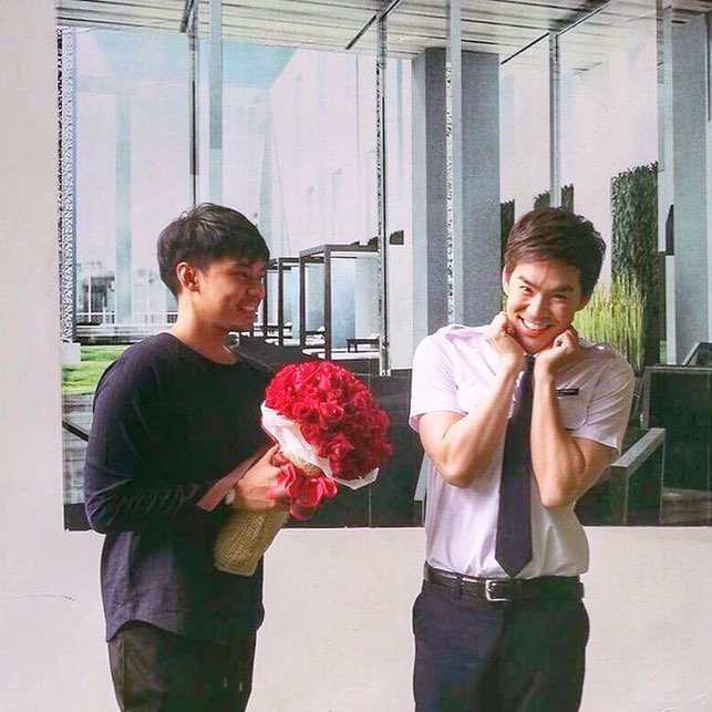 มีผู้ชายให้ดอกไม้ มันก็จะเขินหน่อยๆ 😘 #30กำลังแจ๋วเดอะซีรี่ส์ <a href="/worrawechLuv/">แดนเลิฟ (เอฟซี)° 💥</a>